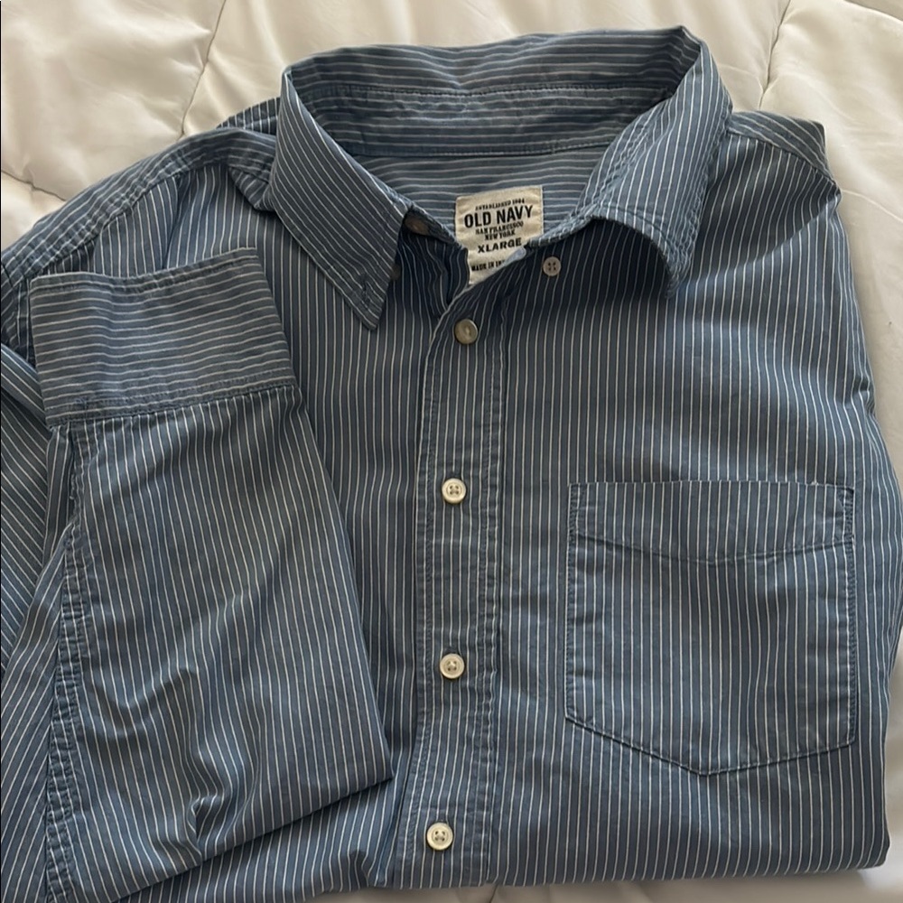 Old Navy Men's Blue Striped Shirt